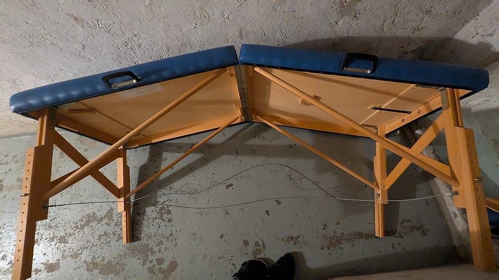Sedie a sdraio: Massagetisch robust aus Echtleder – Usato da Zürich venduto da Blaubeermuffin_25 2