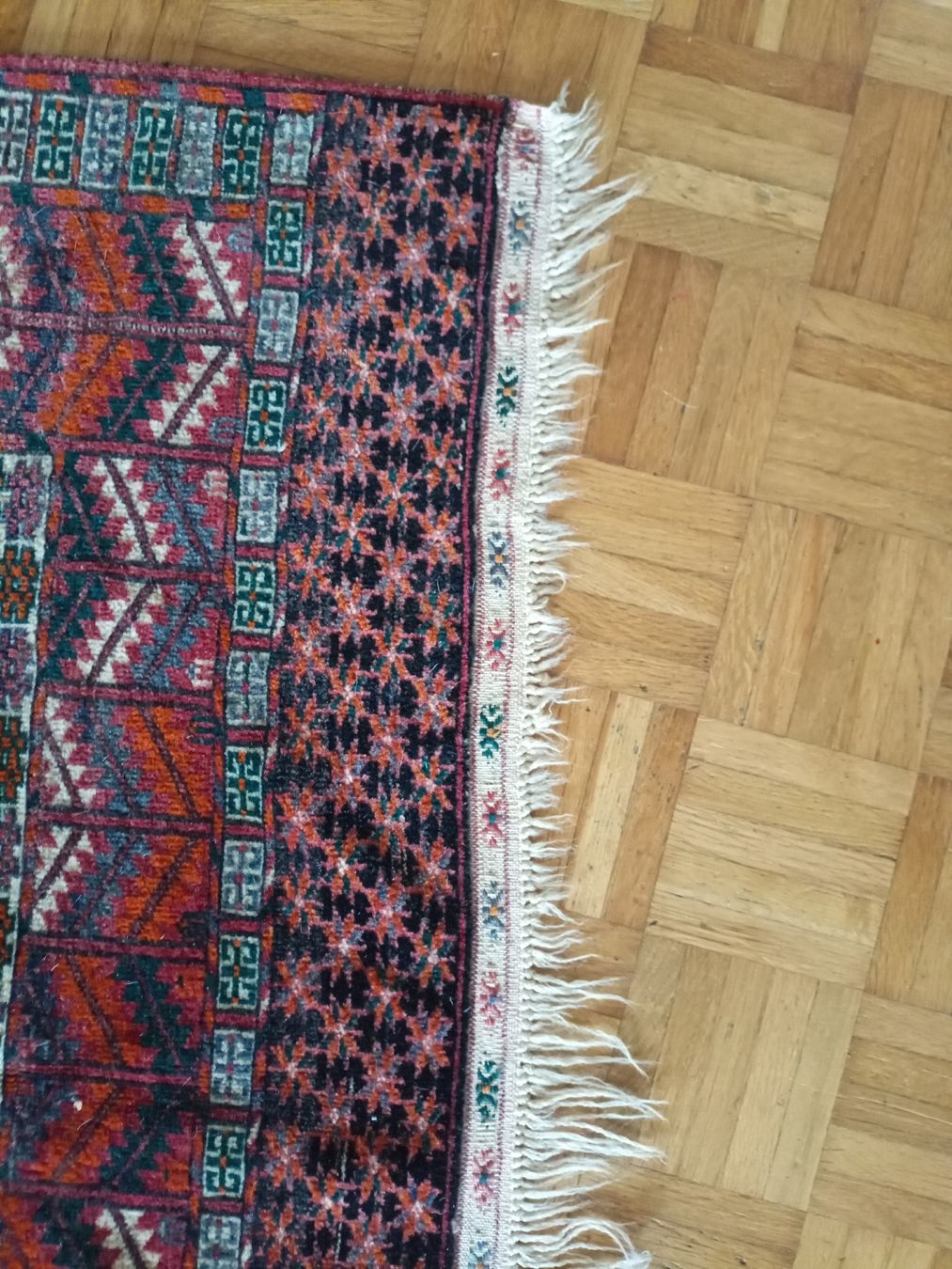 Teppiche: Alter Teppich – Gebraucht aus Schmerikon von ellemi_ 1
