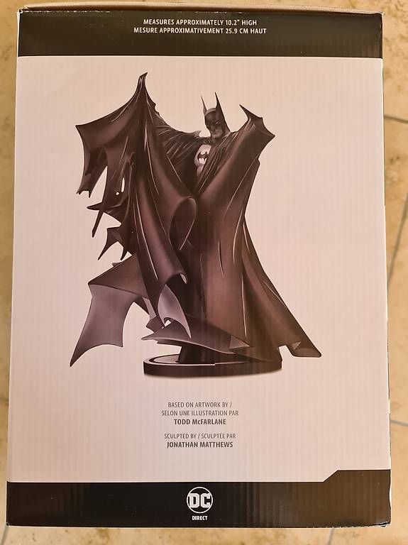 Statuette: Batman Black & White Statue - Todd McFarlane 1.0 Version! – Usato da Ittigen venduto da joel91 4