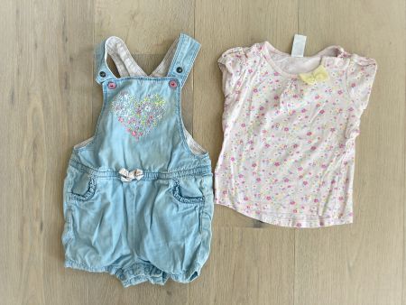 Kurze Latzhose und T-Shirt, Gr. 80/86