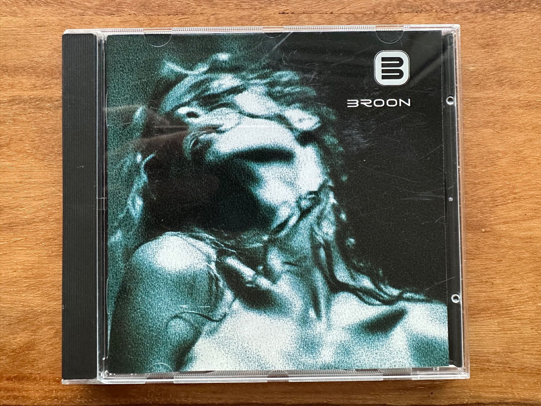 CD: Broon - Broon (CD Indie Rock) – Usato da Horgen venduto da flyingpenguin2000