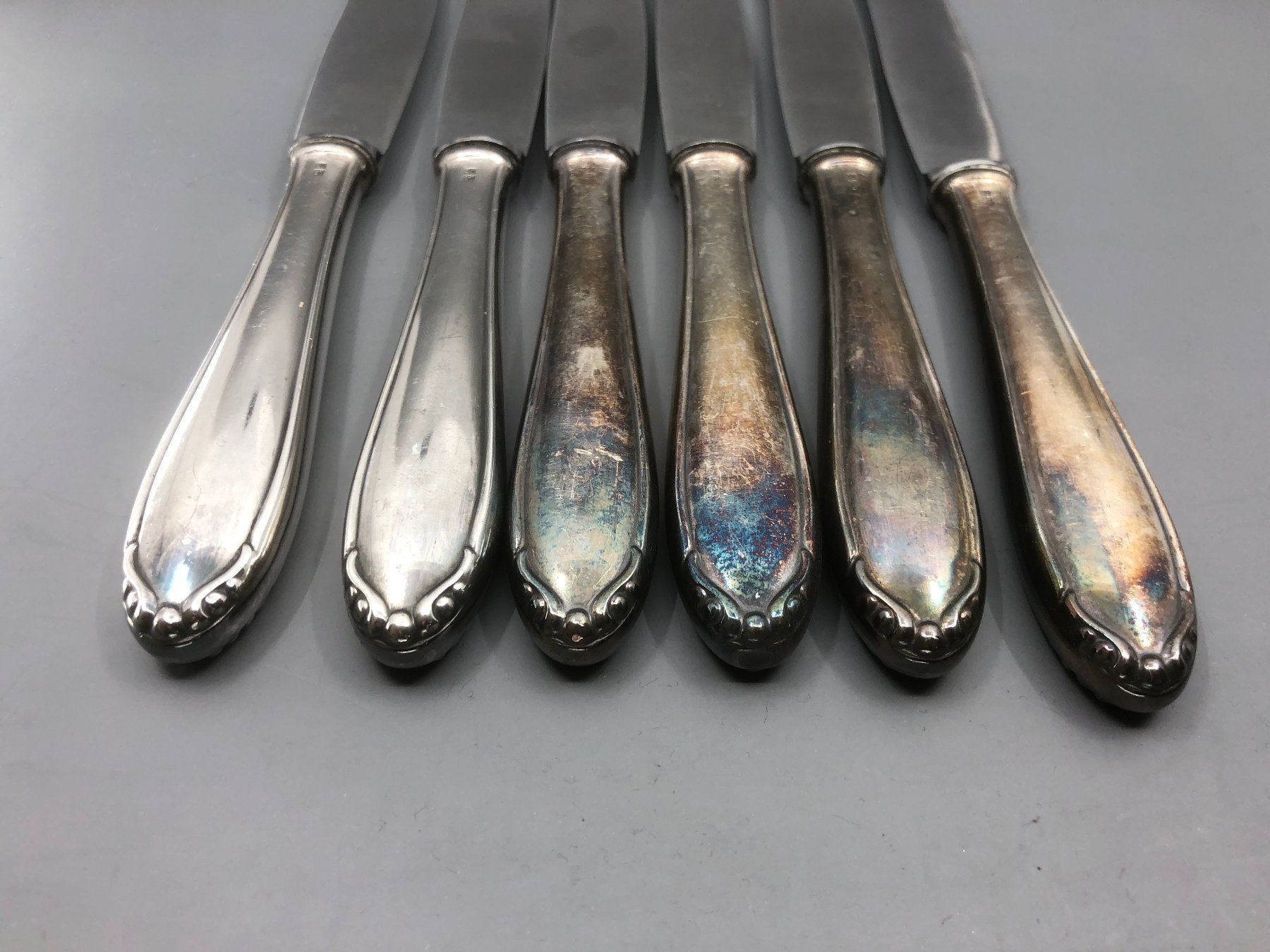 Posate: 6 Tafelmesser versilbert Bruckmann Jugendstil – Usato da Basel venduto da Tiabeanie 2