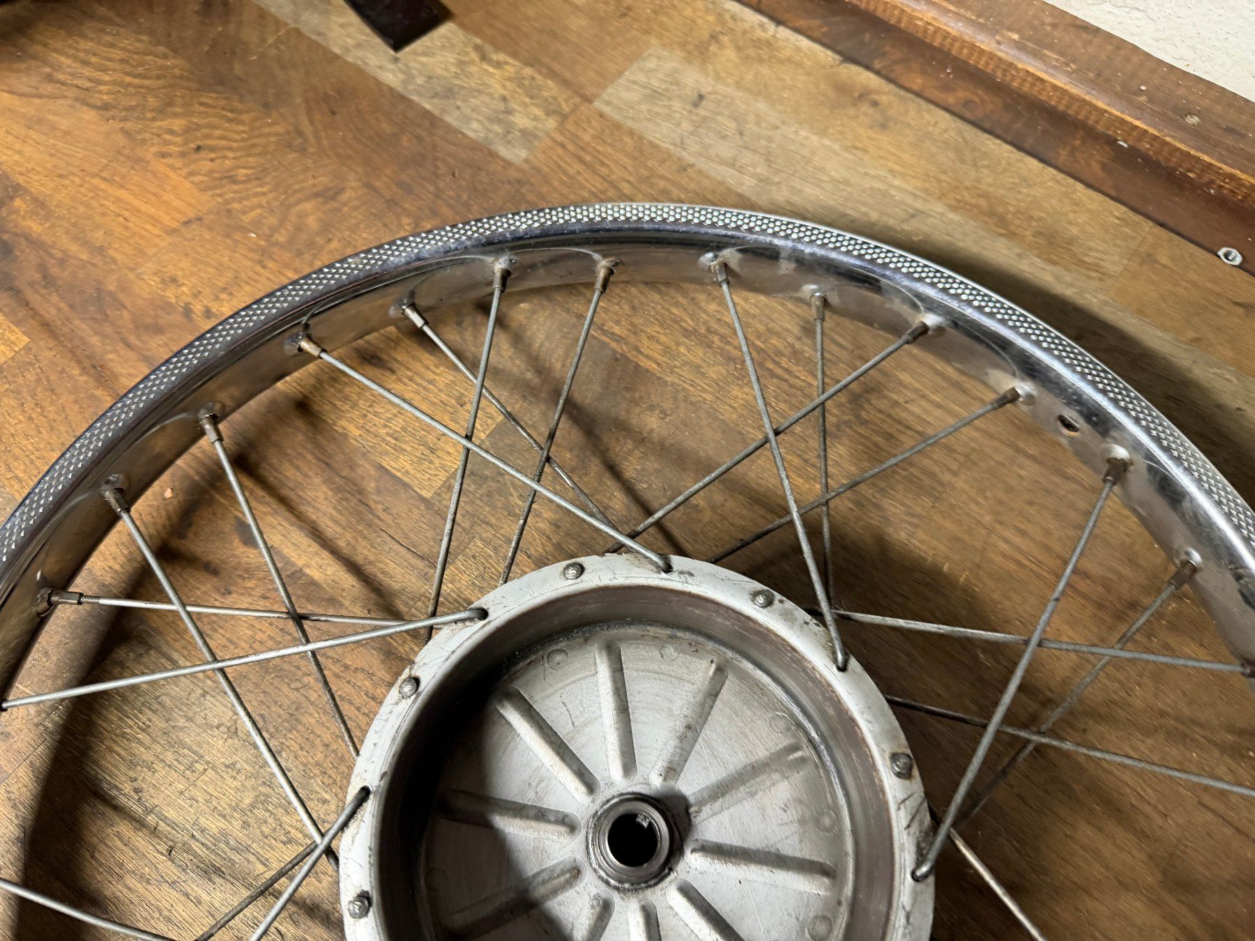 Parti ricambio per ciclomotori: Piaggio Speichenfelge hinten mit Nut – Usato da Bolken venduto da si.x.las 2