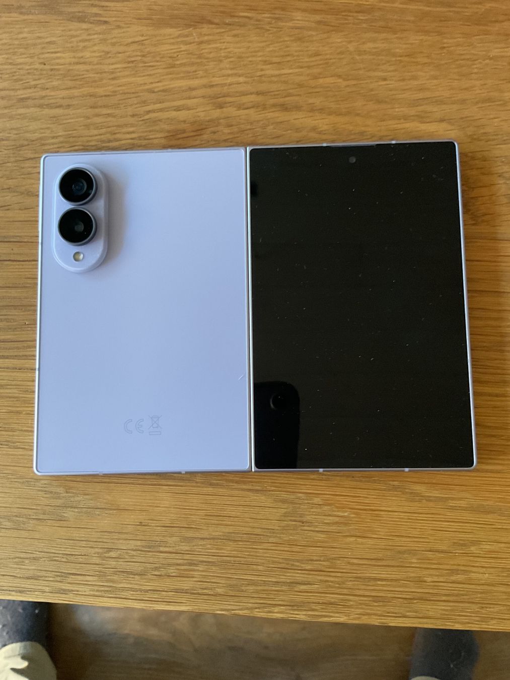 Samsung Telefoni cellulari / Smartphones: Samsung Galaxy Z Fold 8  512GB Lavender – Nuovo e nell'imballaggio originale da Oberembrach venduto da BulldoggBen9 1