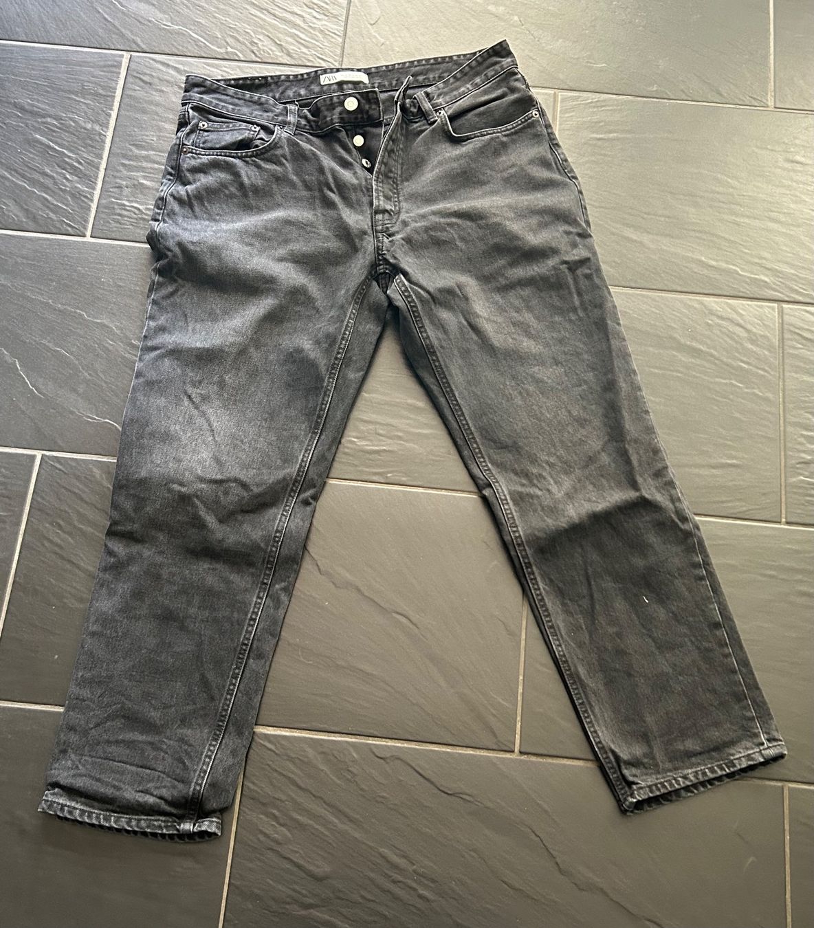 Zara Jeans: Zara Jeans, Schwarz , Grösse 36 – Usato da Bassersdorf venduto da Shelby70