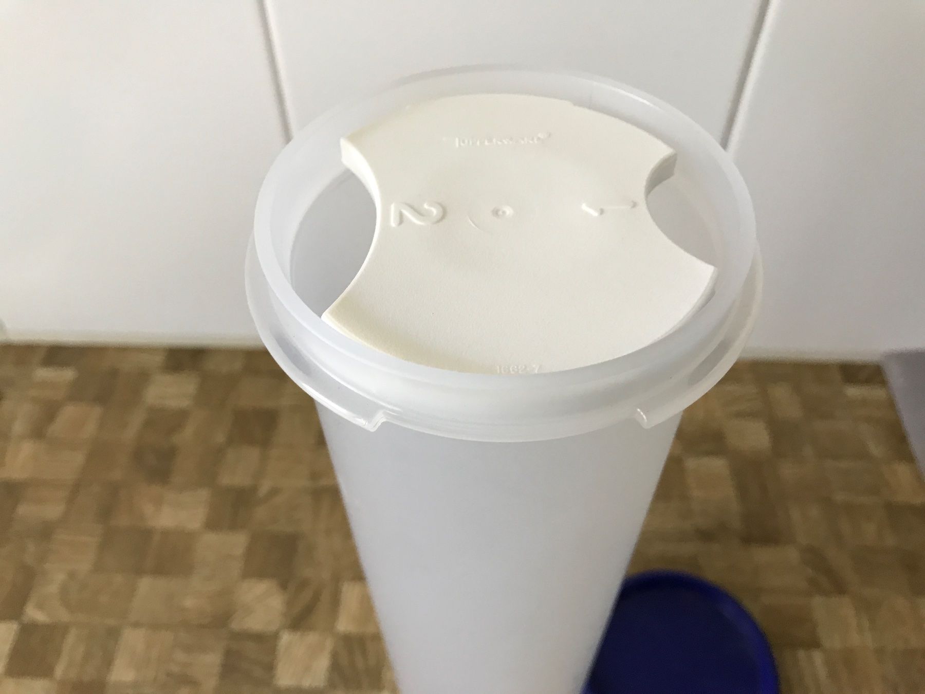 Tupperware Contenitori & Simili: Tupperware Spaghettidose mit Dosiereinsatz – Usato da Birmensdorf ZH venduto da Hilhan 1