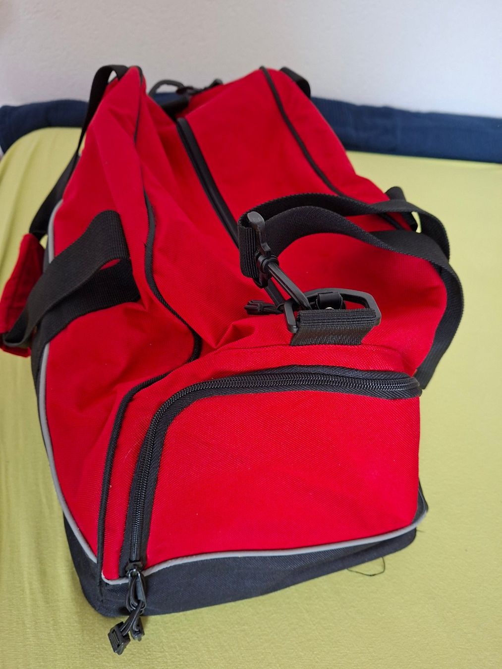 Taschen: Sporttasche – Gebraucht aus Bretzwil von eri_2gck 2