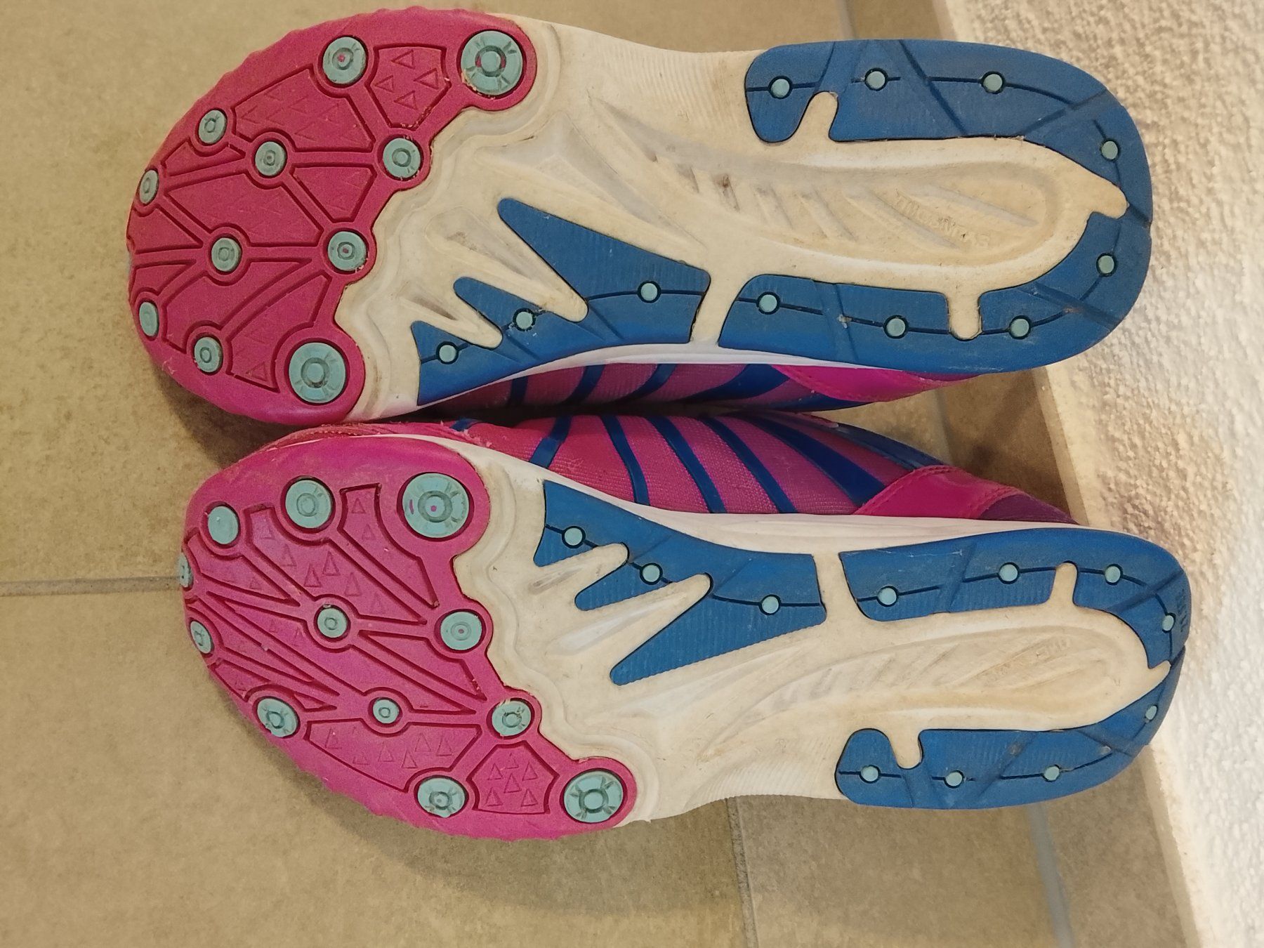 Scarpe per ragazzi: Turnschuhe Gr. 35 – Usato da St. Gallen venduto da Fluros 2