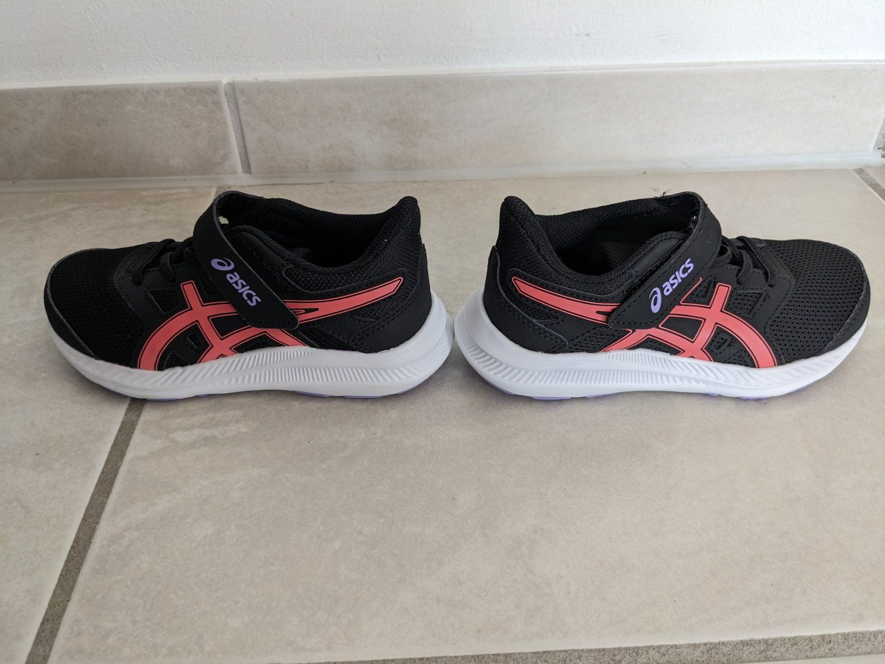 Asics Schuhe für Jungen: Asics Turnschuhe Grösse 28.5 – Gebraucht aus Wald ZH von andy_ch01 4