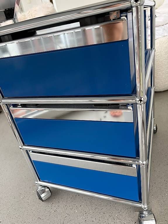 Banconi: USM Haller Rollcontainer / Rollkorpus - Enzianblau – Usato da Zürich venduto da ncm3010 3
