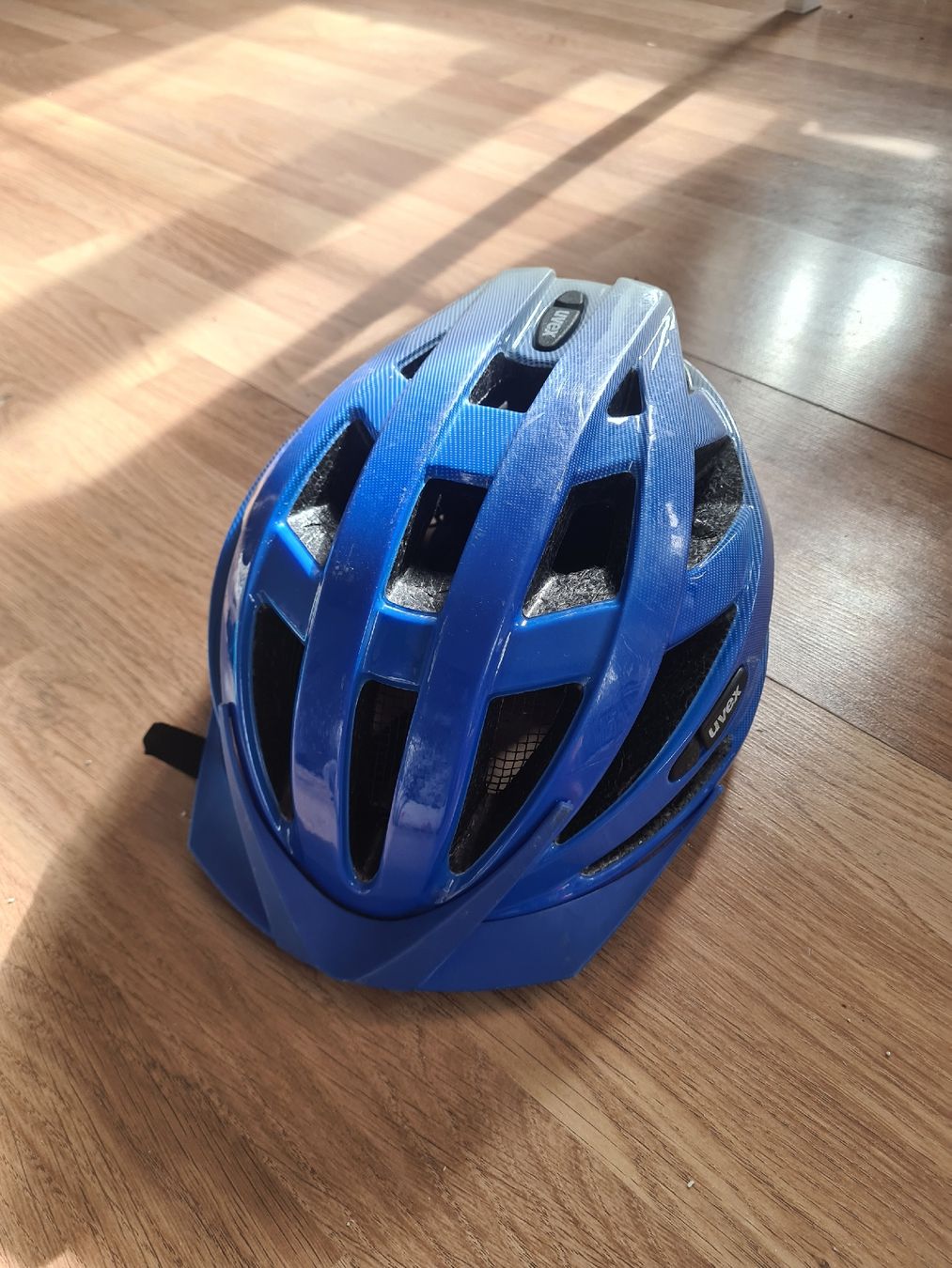 Uvex Caschi: Uvex Fahrradhelm – Usato da Villmergen venduto da Conny_86