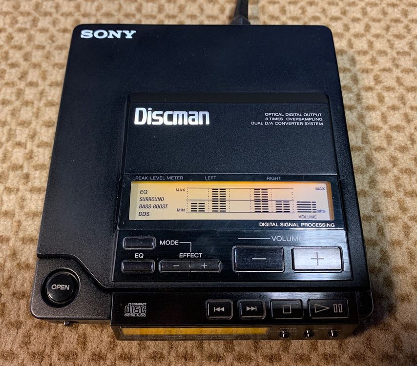 Sony Discman ポータブルCDプレーヤー D-Z555 Sony D-Z555 CD Portable | Hi-Fi News