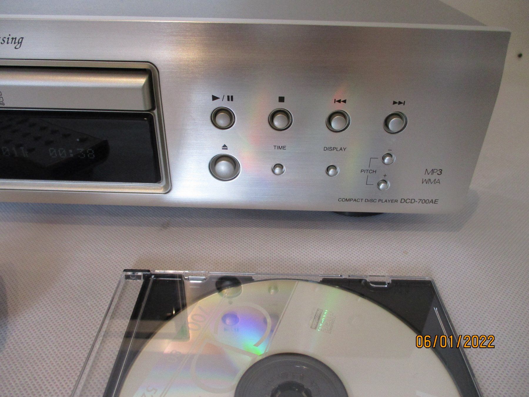 Denon Lettore multimediale & Streamer: Denon DCD-700AE CD-Player mit MP3 in Silber – Usato da Liestal venduto da Disc-Point 1
