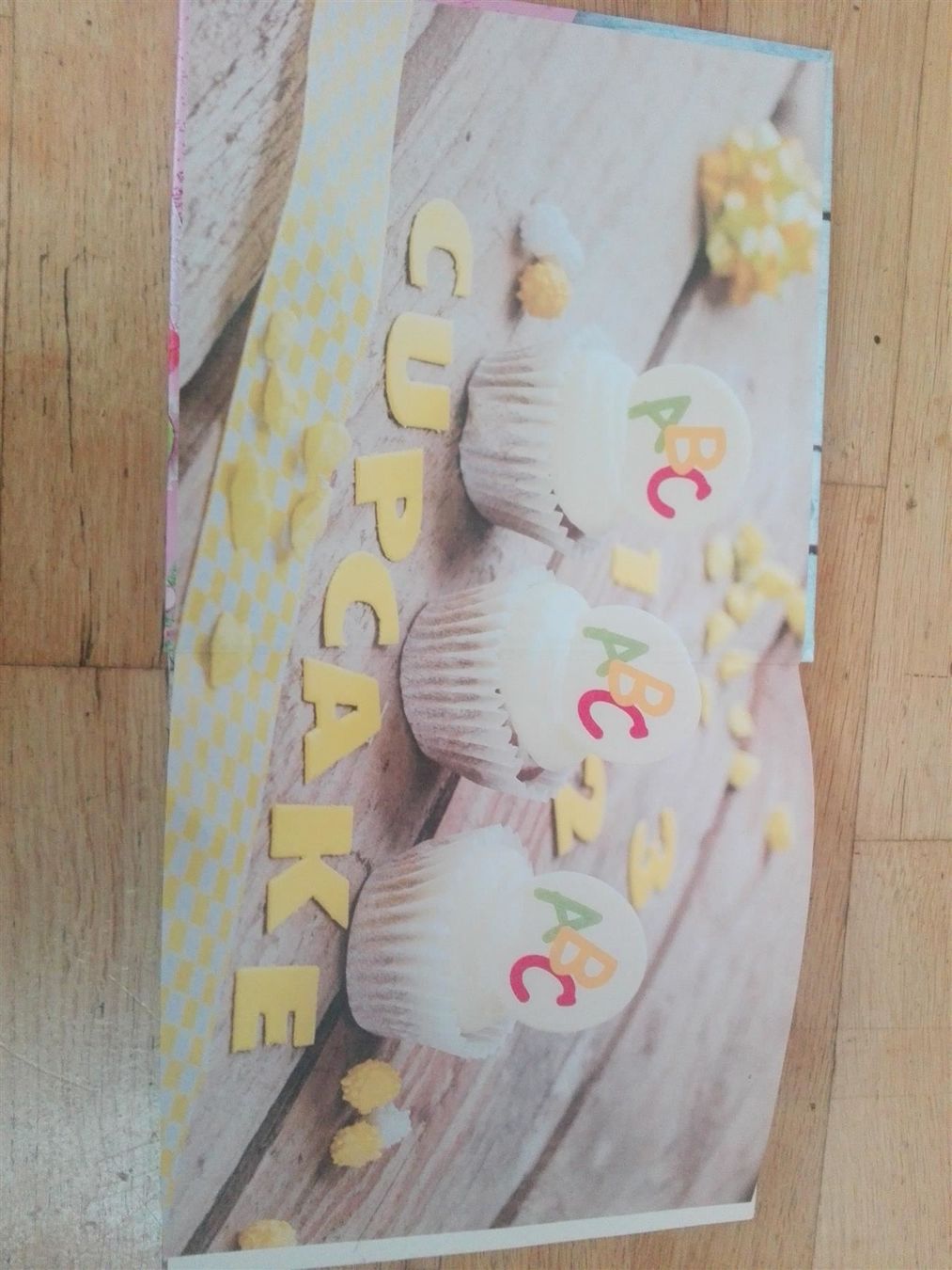 Libri: Cupcakes - feine Wundertörtchen – Usato da St. Gallen venduto da elk2020 1