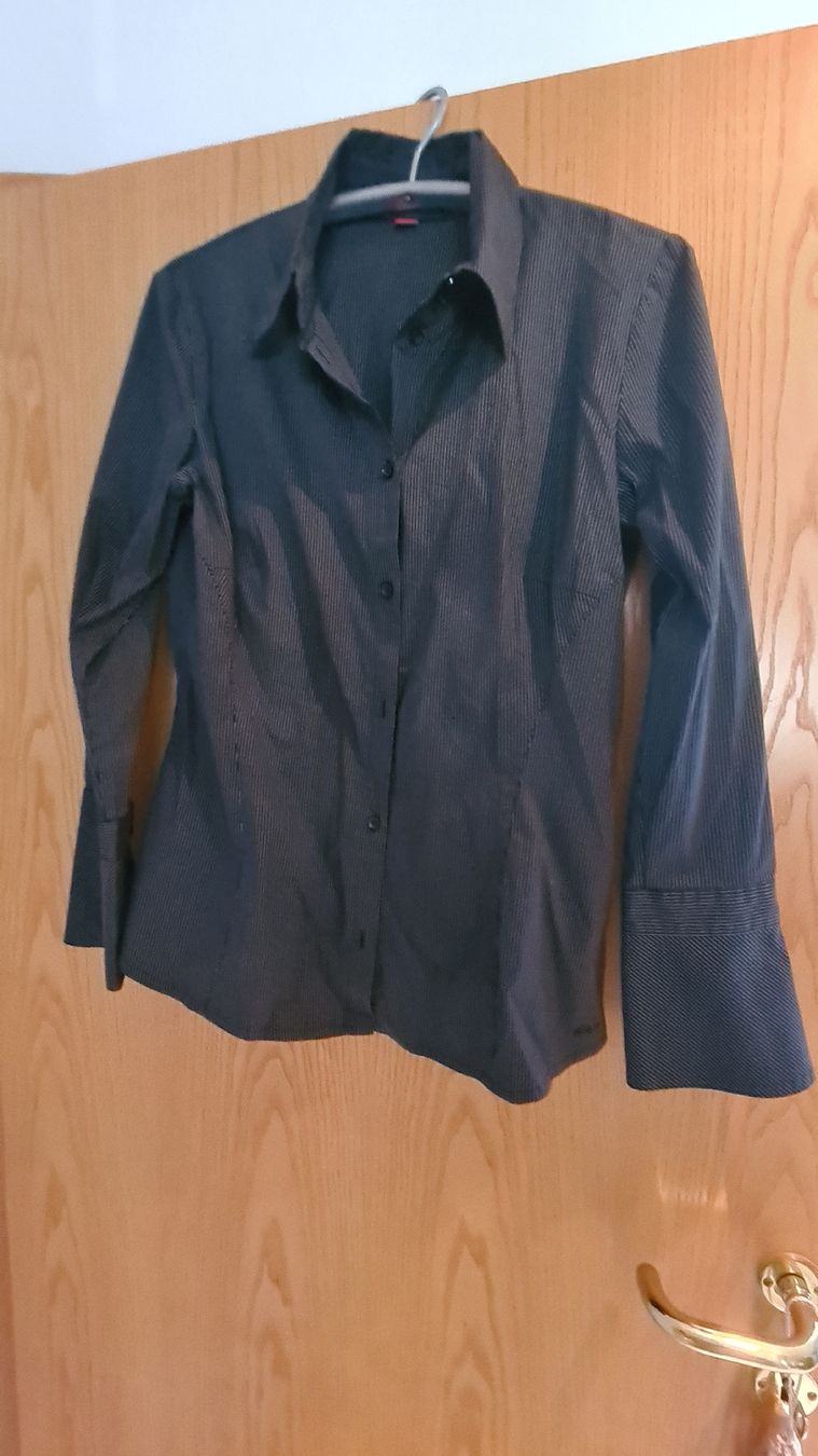 Blusen: Elegante Damenbluse, schwarz, mit glitzer gestreift, 44 – Gebraucht aus Dussnang von Mak13