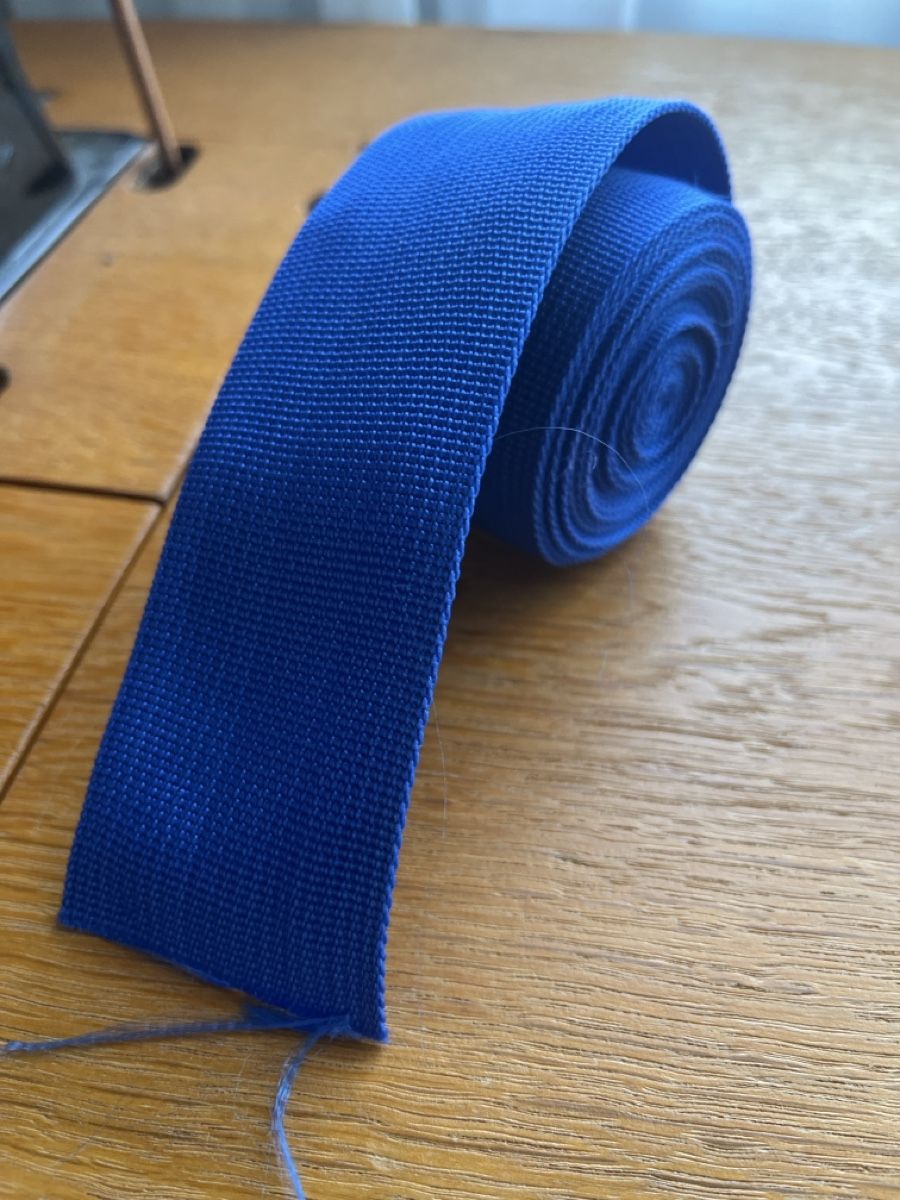 Nastri decorativi: Neues blaues Gurtband, – Nuovo (secondo la descrizione) da Hünenberg venduto da Nicia6331