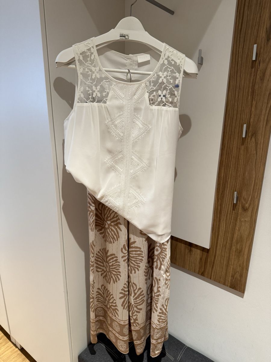 Kleiderpakete: Weiss top mit spitze und gemustertem Hose  – Gebraucht aus Regensdorf von aid_hl7v 1