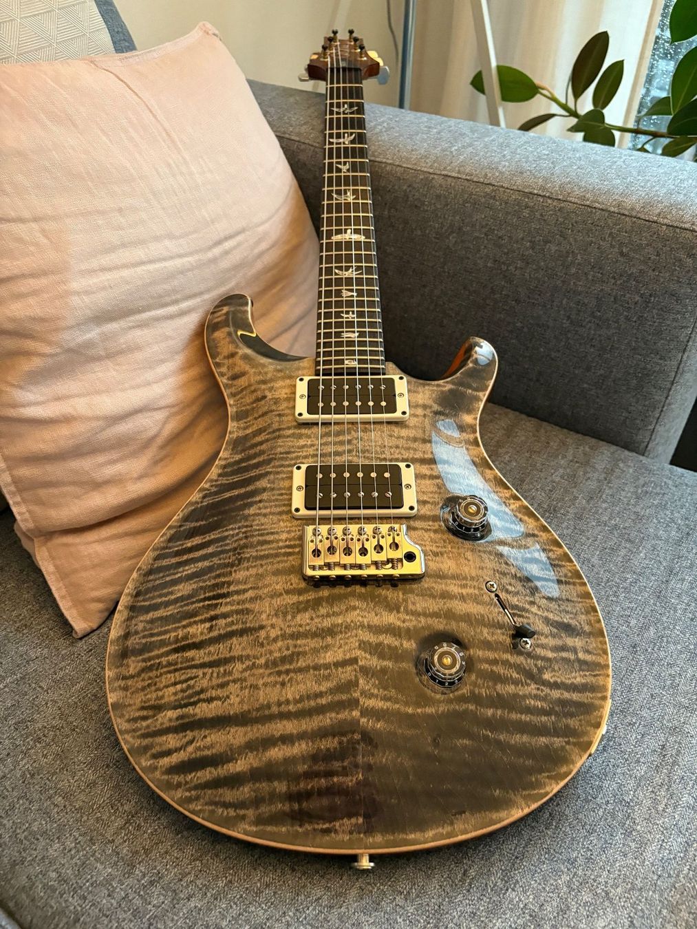 PRS Strumenti musicali: PRS Custom 24 Charcoal (Core USA 2019) – Usato da Horw venduto da SuzeCassis