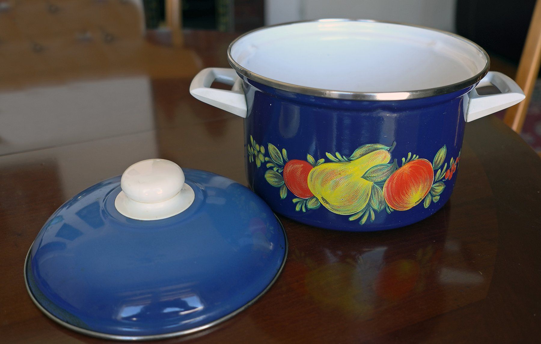 Pentole: Enameled heavy casserole w/lid, used – Usato da Geneve venduto da sebastian01 1