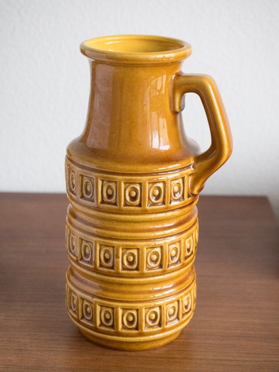 Scheurich Henkelvase Reliefkeramik ocker Mid Century vintage (Gebraucht ...