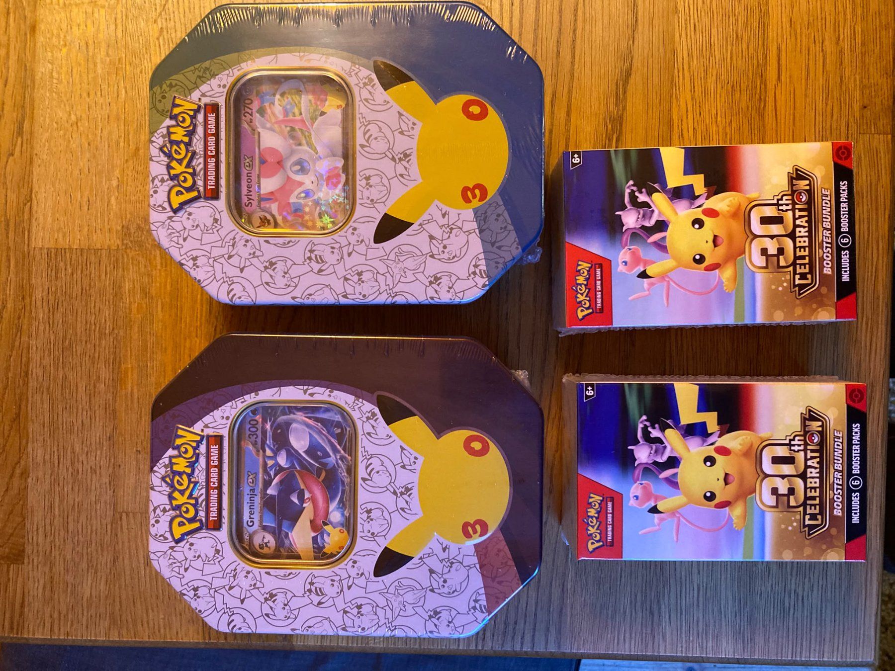 Pokémon Carte collezionabili: Pokemon 30th Celebration 2x Booster Bundle withTin-BoxSet EN – Nuovo e nell'imballaggio originale da Bern venduto da fipulol