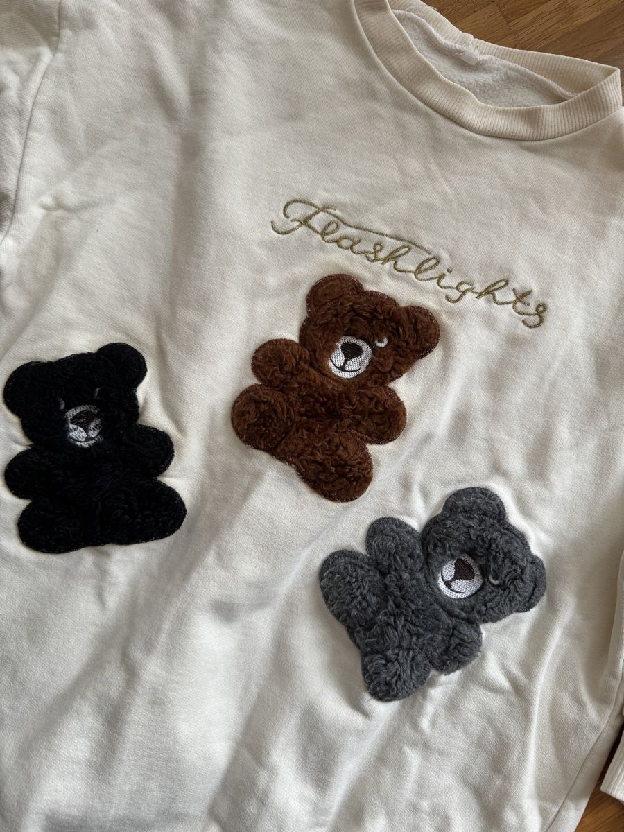 Pulls & Sweat-shirts: Sweatshirt mit Teddybären – D'occasion à Obfelden par tan_9lj9
