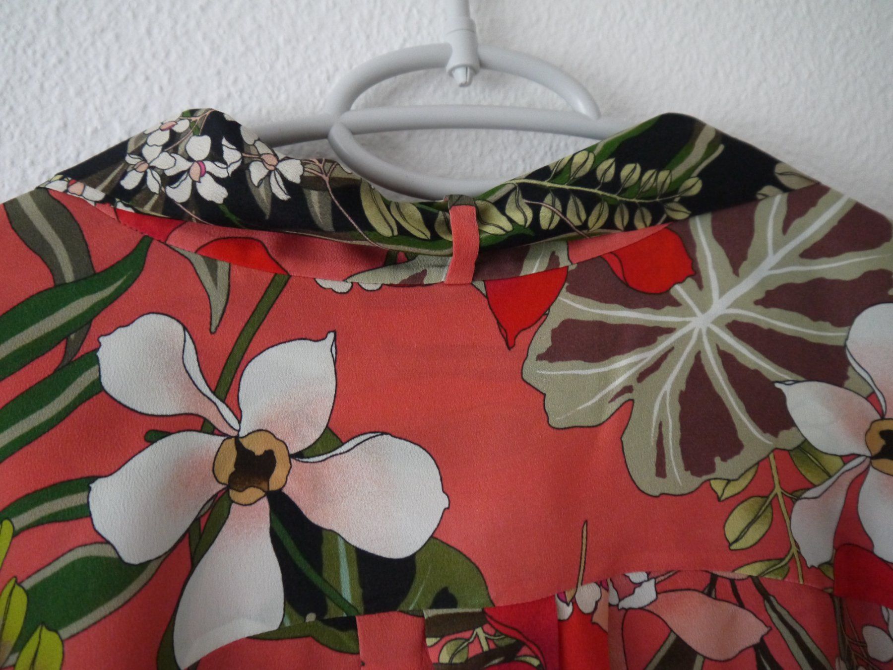 Marc Cain Blusen: MARC CAIN Bluse aus Viskose, Seide N4 – Gebraucht aus Hagendorn von Blaf 2