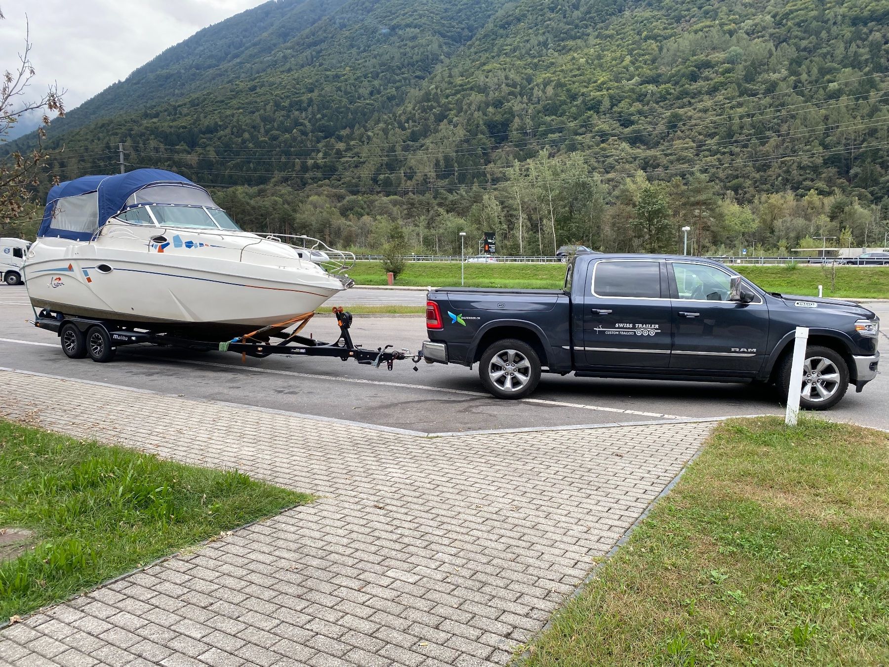 Swiss Trailer Rimorchi: Bootsanhänger mieten – Usato da Weiningen ZH venduto da Swiss-trailer
