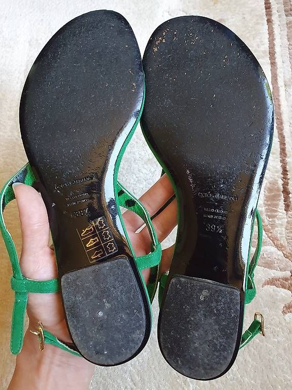 Dolce & Gabbana Chaussures femmes: Sandales DOLCE & GABBANA, 39.5 EU – D'occasion à Grand-Lancy par kri_qk5y 1