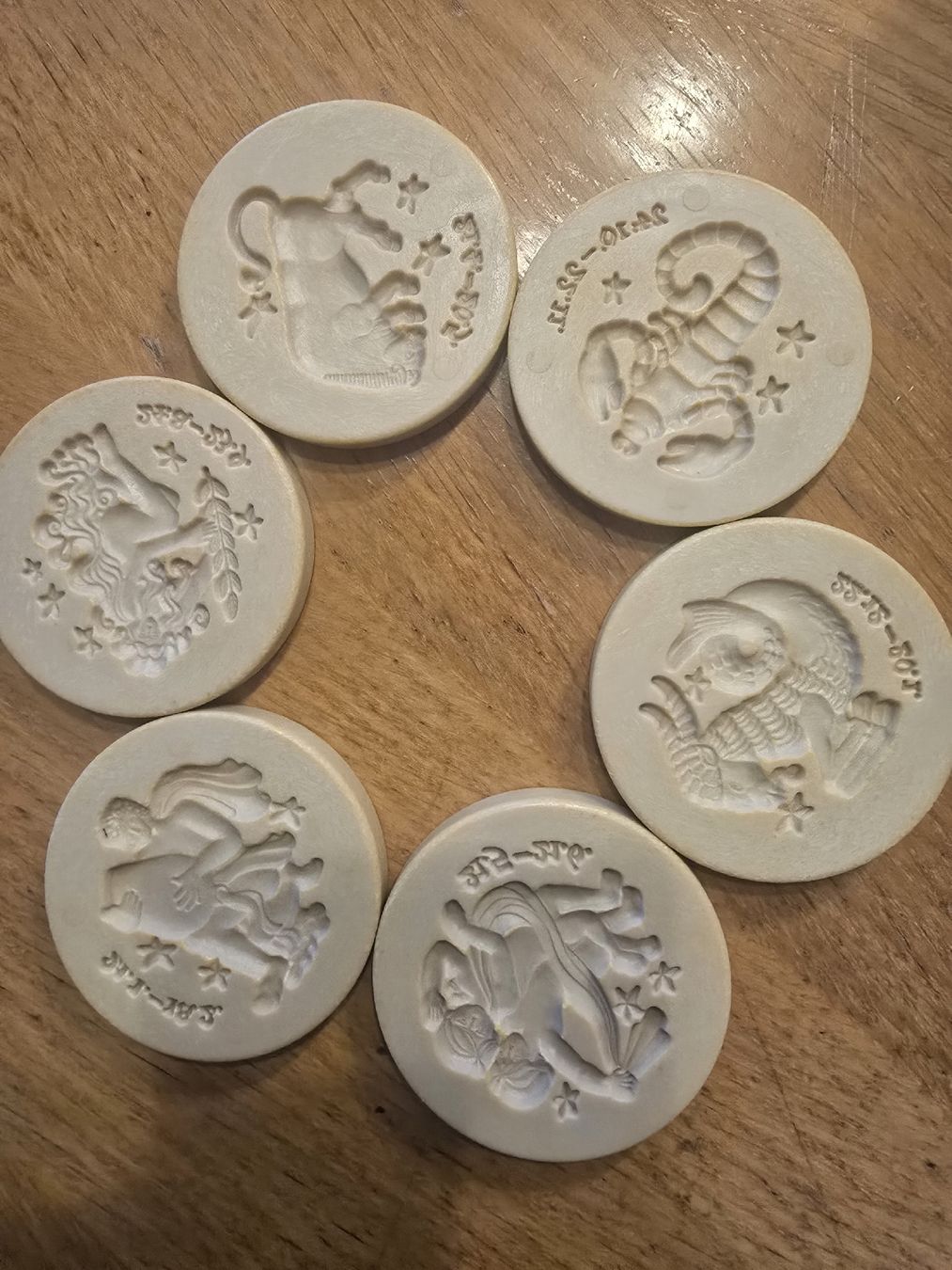 Kit bricolage: Gebrauchte Guetzliformen Sternzeichen, 12er Set komplett – Usato da Brunnen venduto da eva_gv8y 1