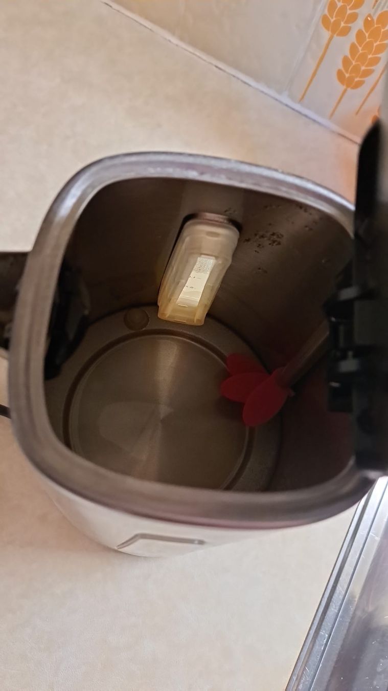 Russell Hobbs Wasserkocher: Bouilloire électrique inox – Gebraucht aus Bussigny von Zabeth1030 2