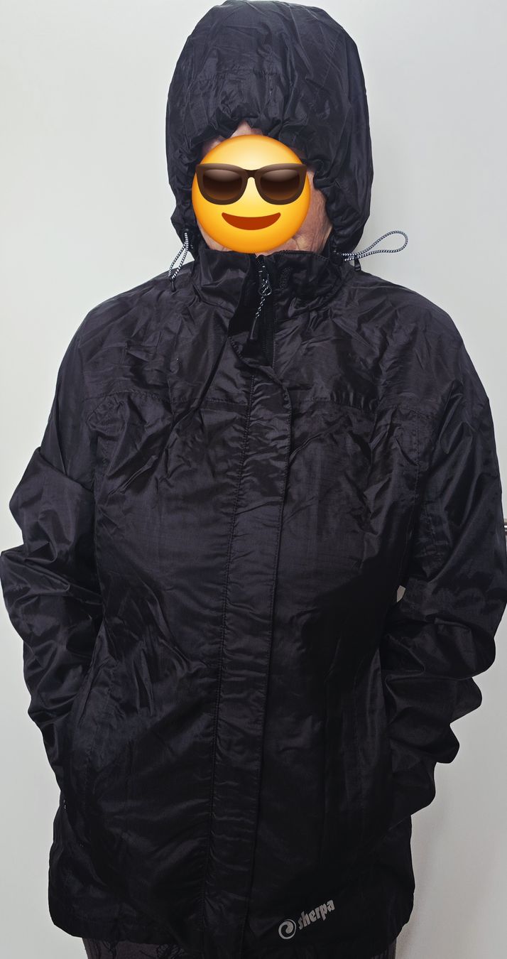Sherpa Giacche: Sherpa Damen Regenjacke, Grösse S – Nuovo (secondo la descrizione) da Oberried am Brienzersee venduto da Vagabund