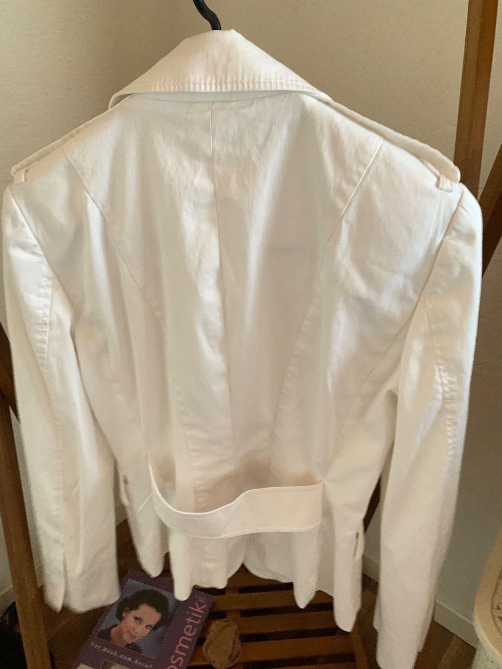 Jacken: Jacke Strenesse Grösse 34 weiss – Gebraucht aus Kaltbrunn von Modern 4