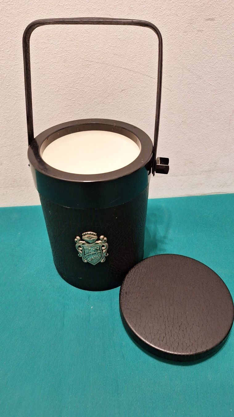Contenitori & Simili: Vintage Eisbehälter Kunststoff schwarz – Usato da Arlesheim venduto da shopradl 7