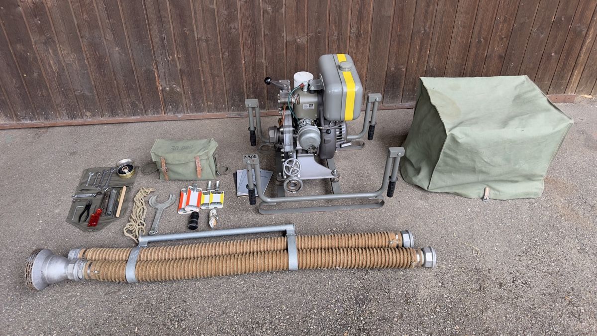 Pompes et pièces: Motorspritze Typ 1 – D'occasion à Grossdietwil par Armyhunter