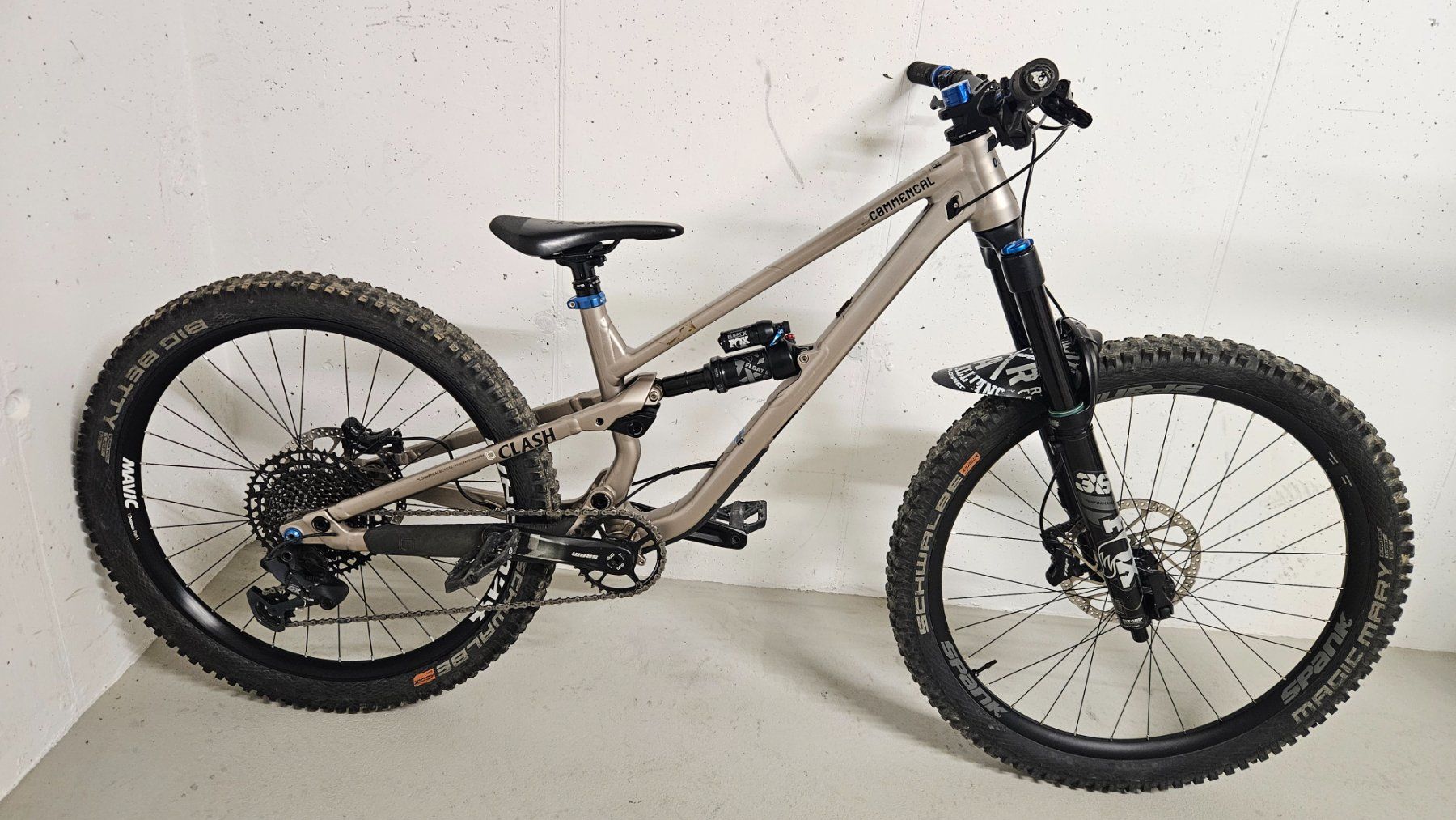 Commencal Biciclette: COMMENCAL CLASH XS JUNIOR Enduro-Downhill – Usato da Neyruz FR venduto da Philou6