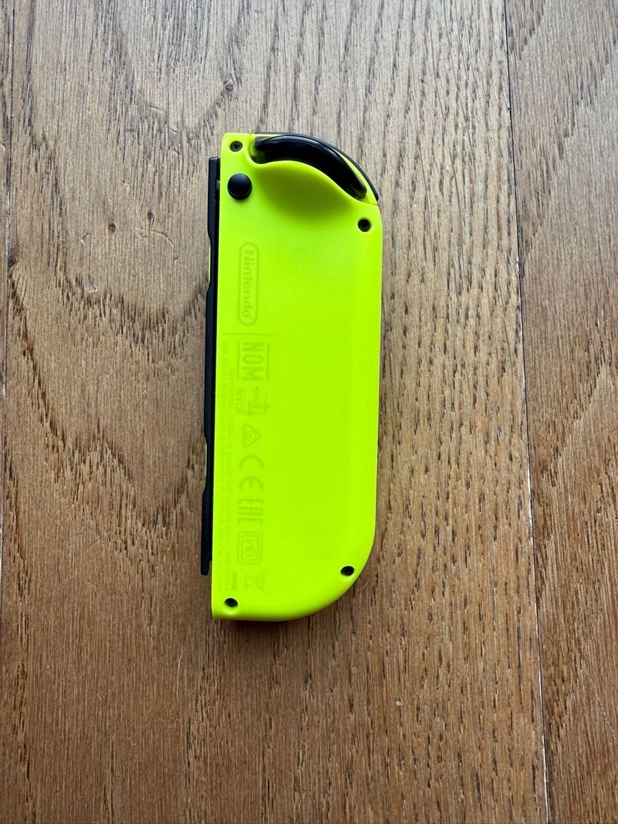 Nintendo Controller: Joycon (links) / Nintendo Switch 1 – Usato da Läufelfingen venduto da Seraphim13 1
