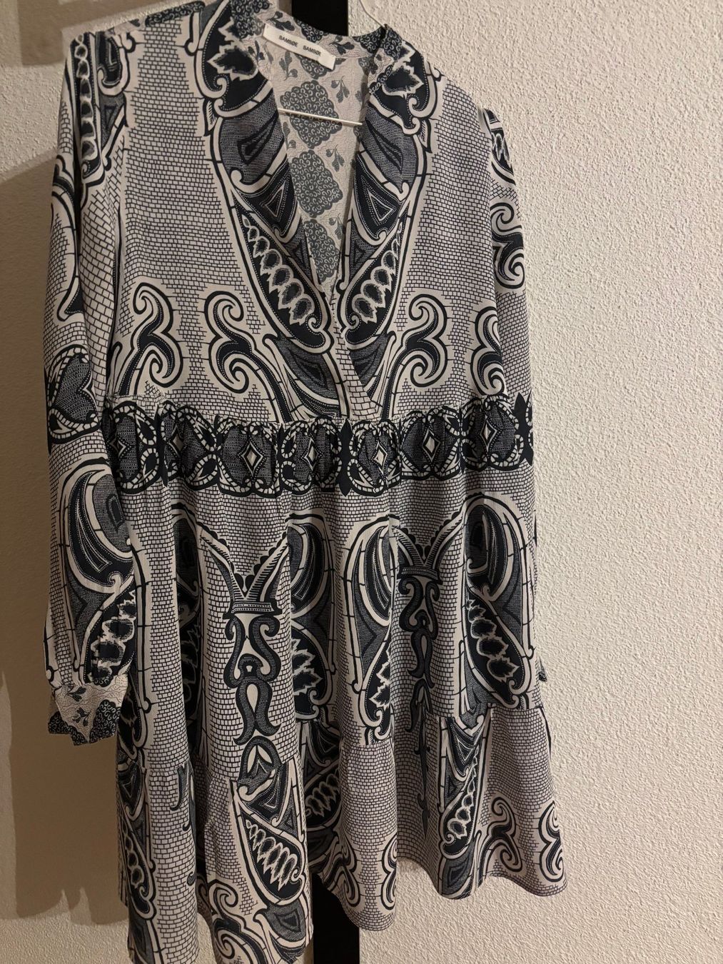 Samsøe Samsøe Vestiti: Samsoe & Samsoe Midi Kleid – Usato da Stallikon venduto da ulv_k7jj