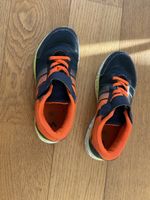 Hallenturnschuhe