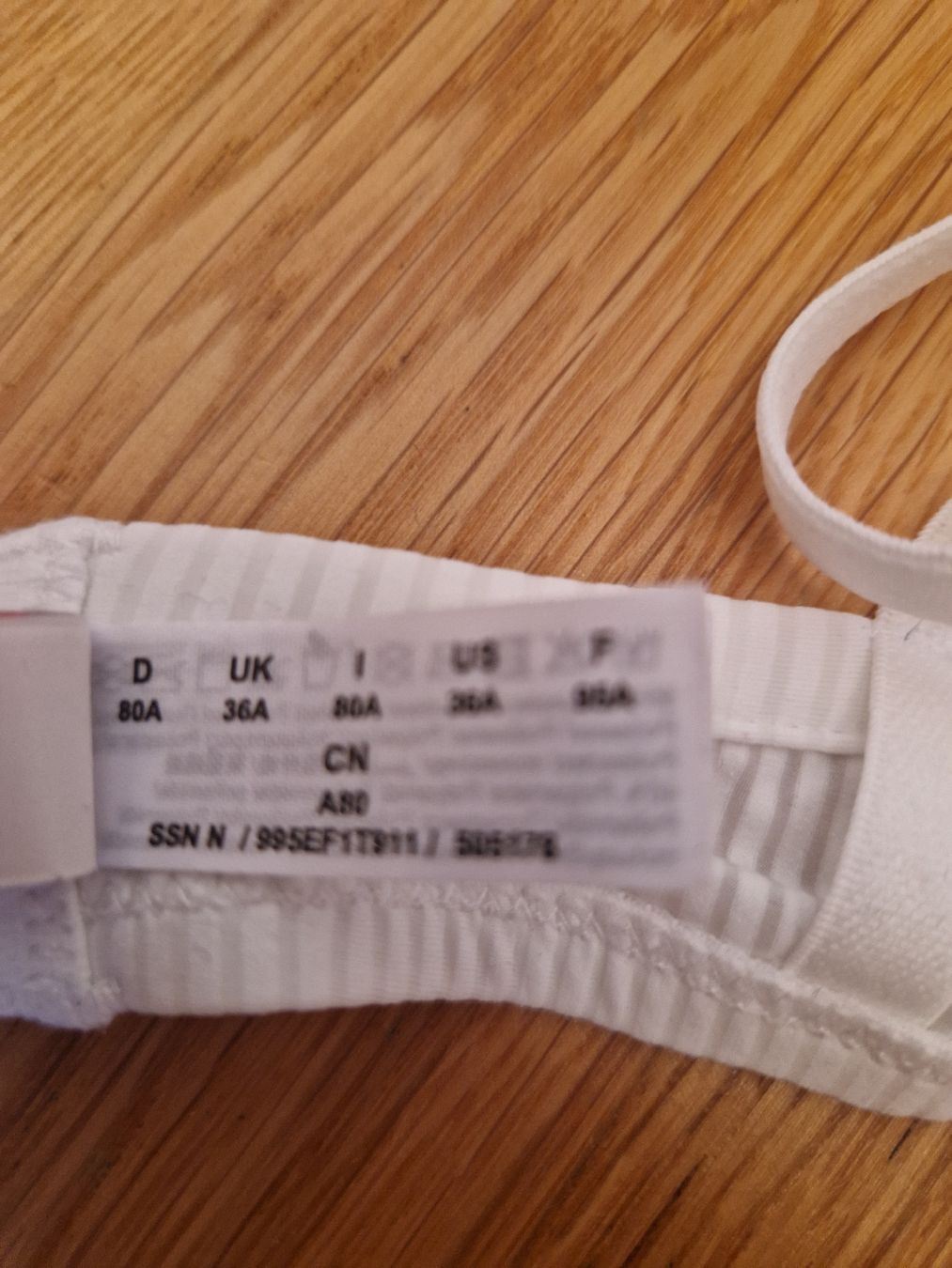 Esprit Altra biancheria intima: 2 Esprit BHs mit Schale Grösse 80A – Nuovo (secondo la descrizione) da Zürich venduto da nicinat 2