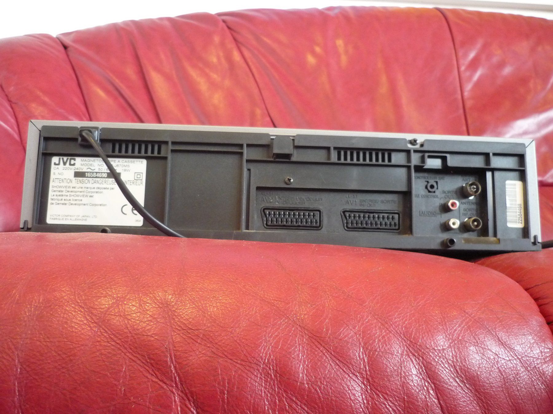 JVC Aufnahmegeräte: VHS Videorecorder JVC HR J 670 – Gebraucht aus Beringen von  3