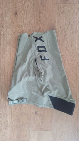 Fox Flexair Shorts Grösse 32 olivgrün guter Zustand