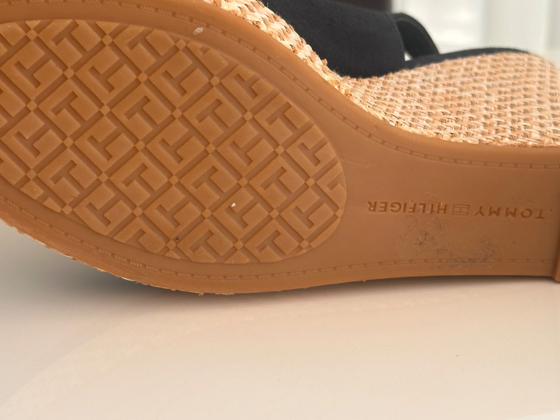 Tommy Hilfiger Scarpe da donna: TOMMY HILFIGER Keilsandalette – Nuovo (secondo la descrizione) da Oftringen venduto da Eylem79 8