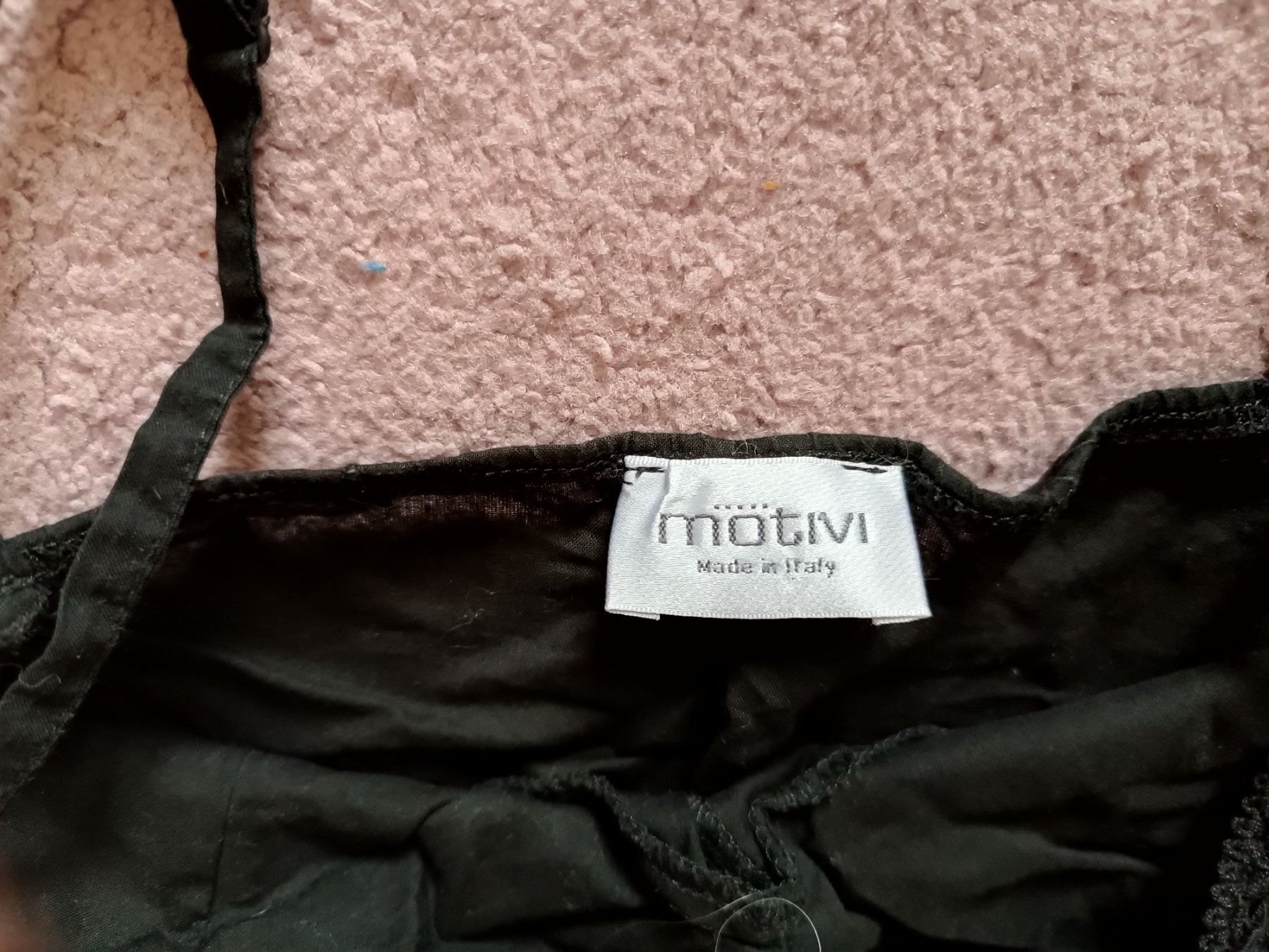 Vestiti: 2 Kleider – Usato da Basel venduto da mon_7m8h 1