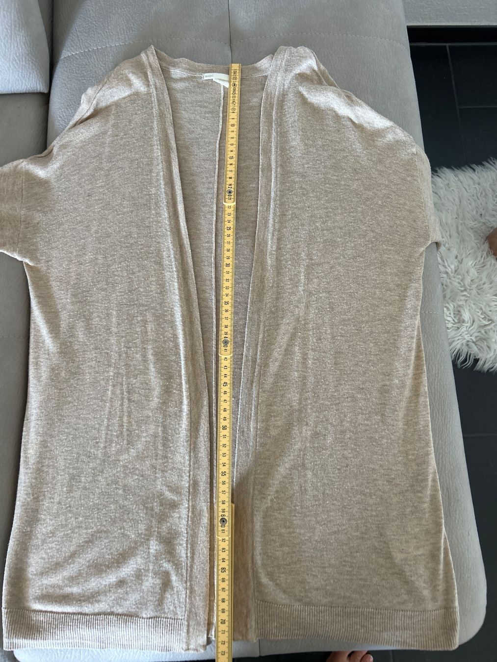 H&M Giacche: Leichtes Strickjäggli von H&M, Grösse M, beige – Nuovo (secondo la descrizione) da Erlinsbach SO venduto da hallon480 4