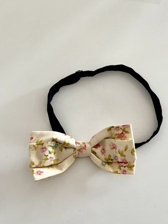 BOW TIE- FLORAL FLIEGE MIT BAND
