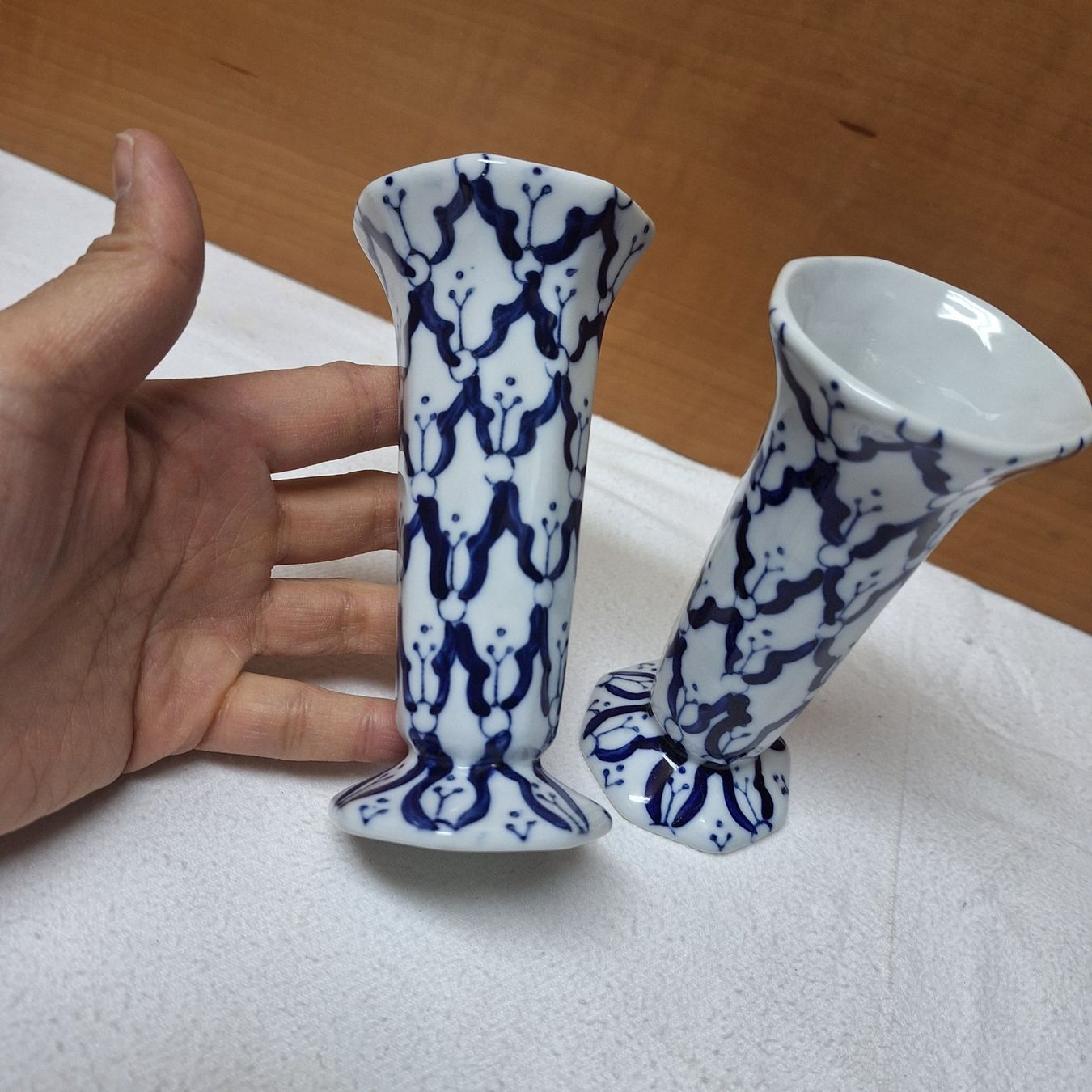 Kerzenständer: Versand möglich. 2 schöne Vintage Kerzenständer, handgemalt – Gebraucht aus Winterthur von Goldpipau 2