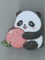 Panda mit Pfirsich, Pin