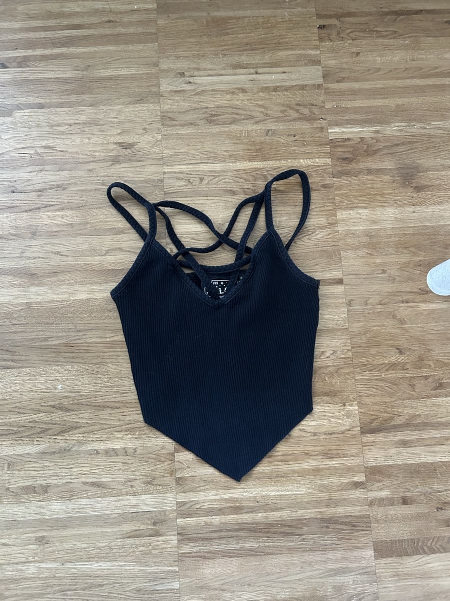 Killstar T-shirts: Killstar Pentagram Crop Top – D'occasion à Wolfhausen par eil_jc5j