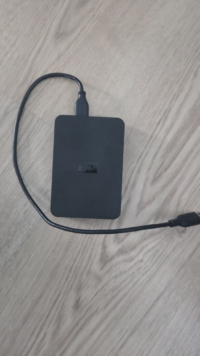 Western Digital Dischi rigidi: wd 1 tb – Usato da Bramois venduto da Djoule87